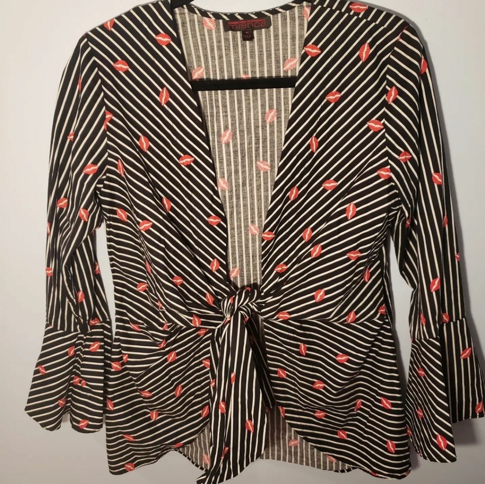 Striped kissy lips tie front blouse